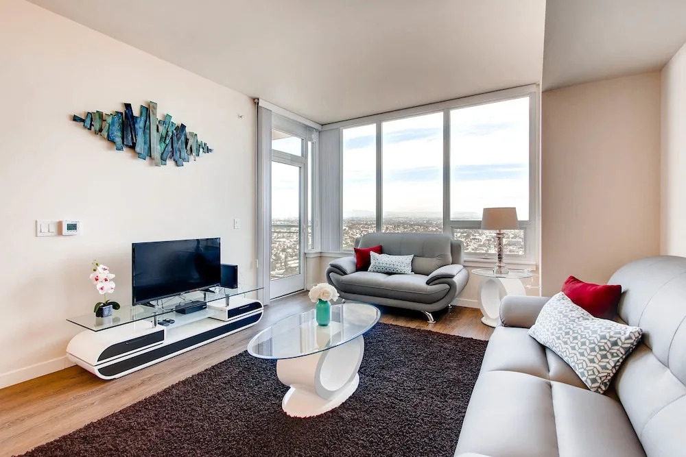 Incredible 2 BR Dream Property  Downtown