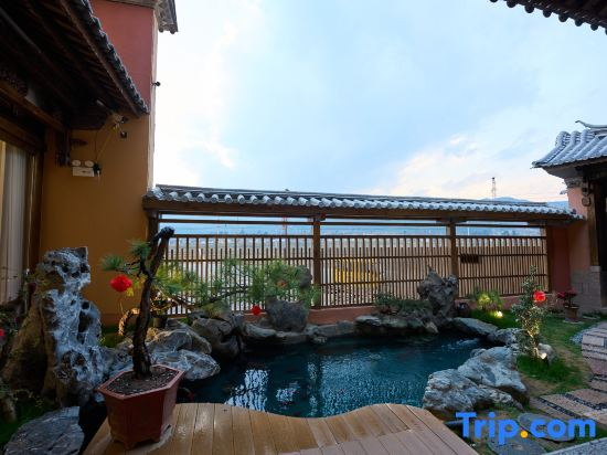 Yuexi Inn · MistyFields | 180° Fieldside Vacation Apartment (Shaxi Ancient Town)