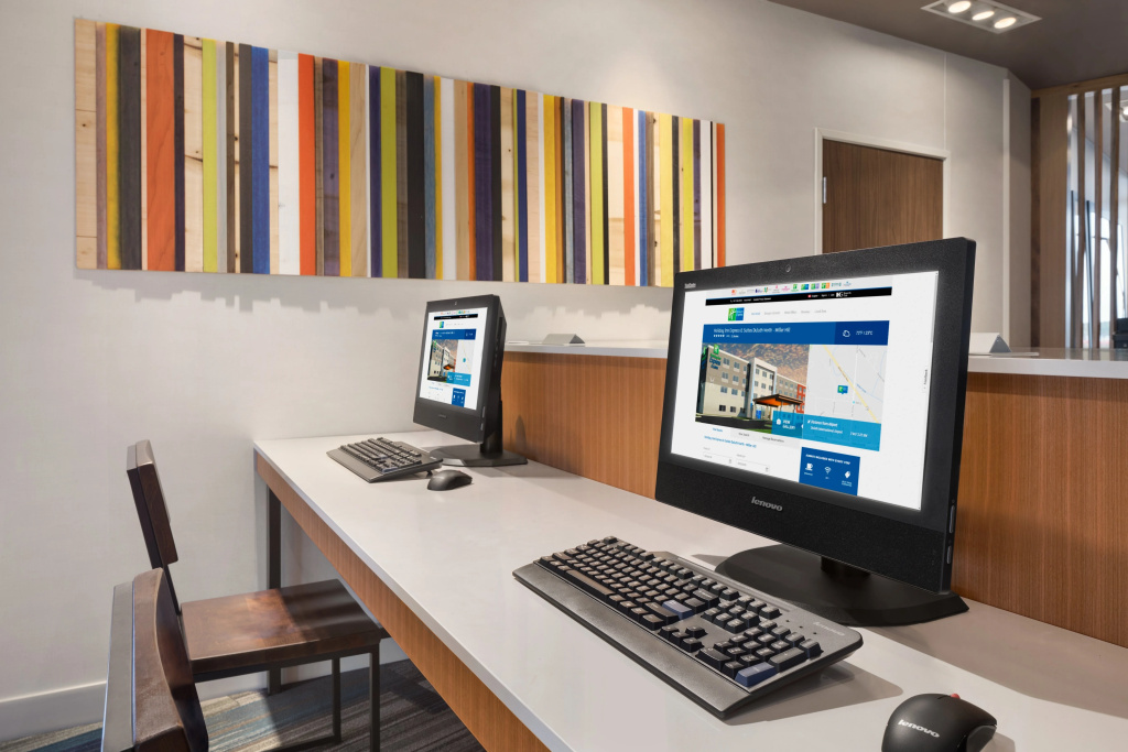 Holiday Inn Express & Suites Duluth North - Miller Hill by IHG