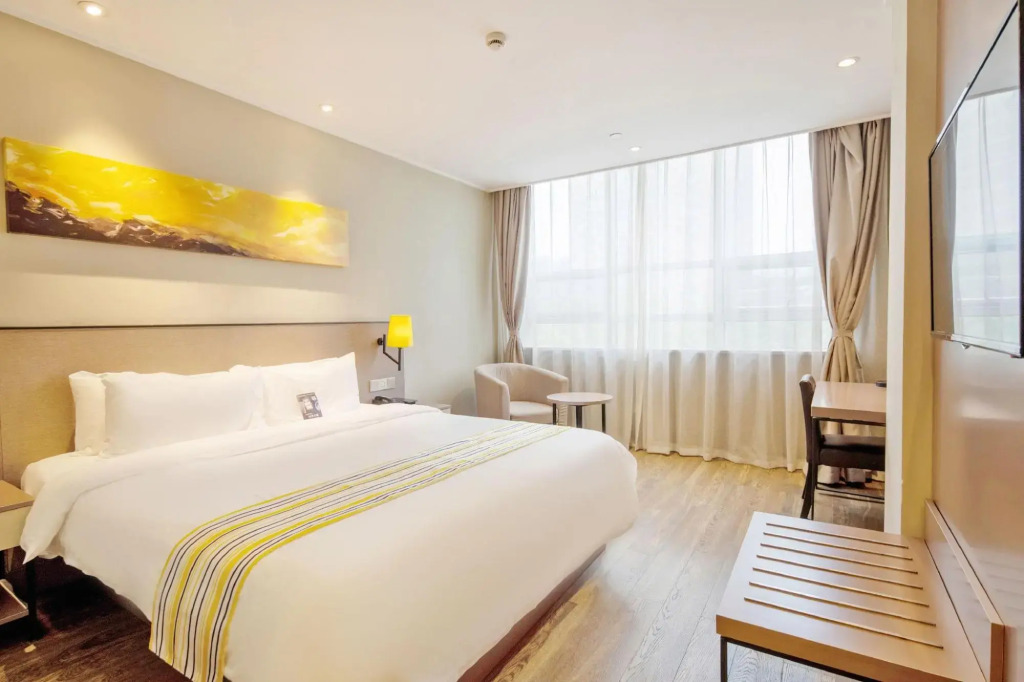 Homeinn Plus Hotels(North Square of Tianyi Pavilion Railway Station, Ningbo)