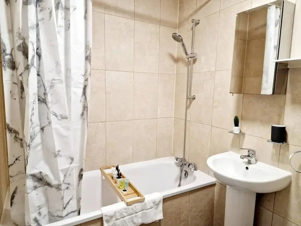 Modern Apartment in Uxbridge