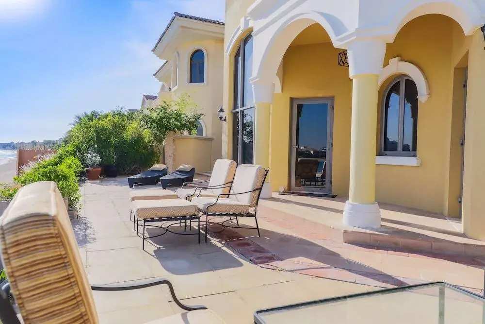 Frond D, Beachfront Villa, Palm Jumeirah - Mint Stay Homes