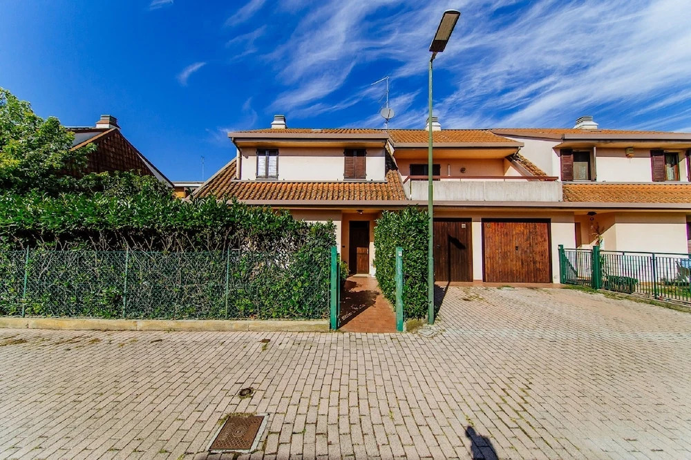 Welc-oM Villa