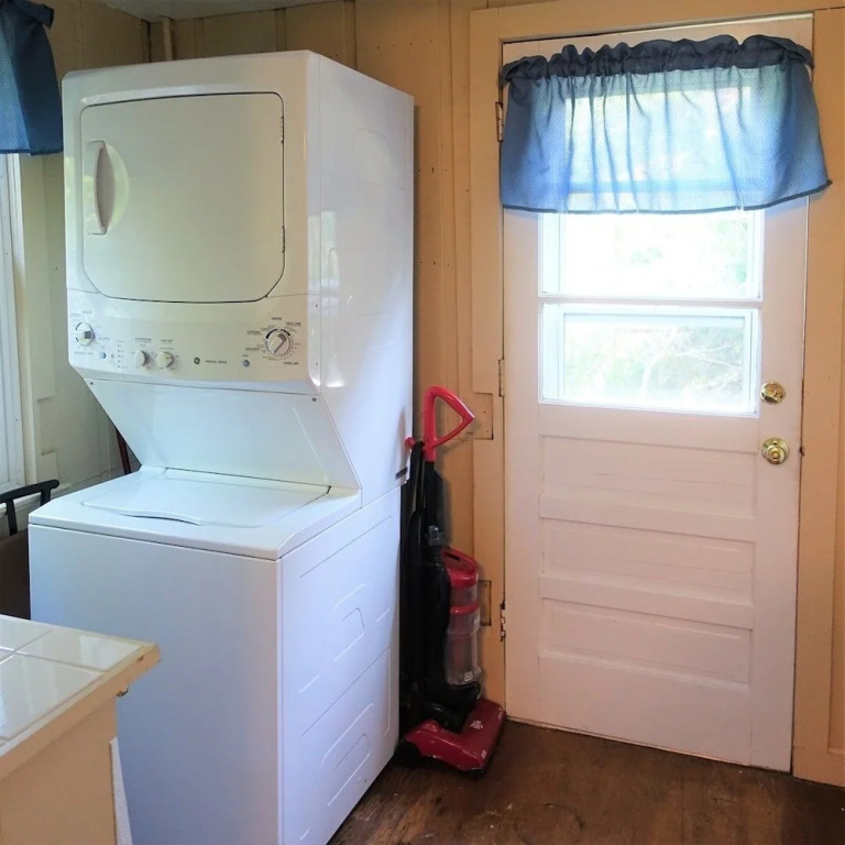 Crab Shack - 2 Br Home