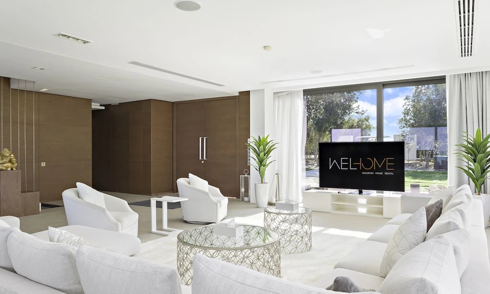 WelHome - Extraordinary Giant Water Villa on Nurai Island