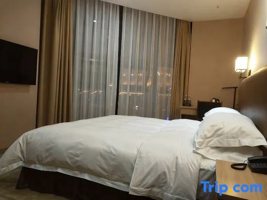 Chongqing Lakeside Hotel