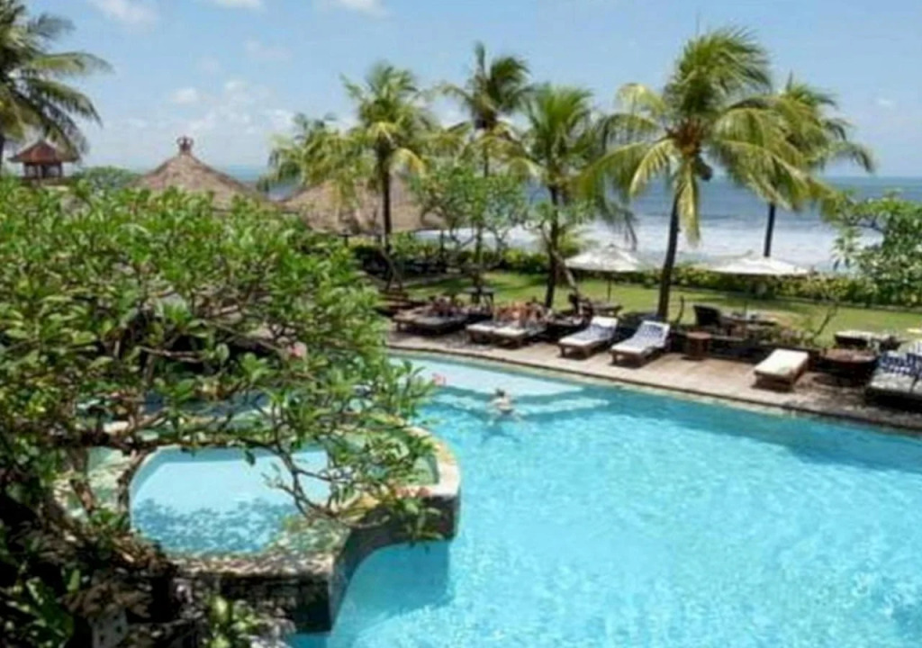 Grand Balisani Suites Hotel