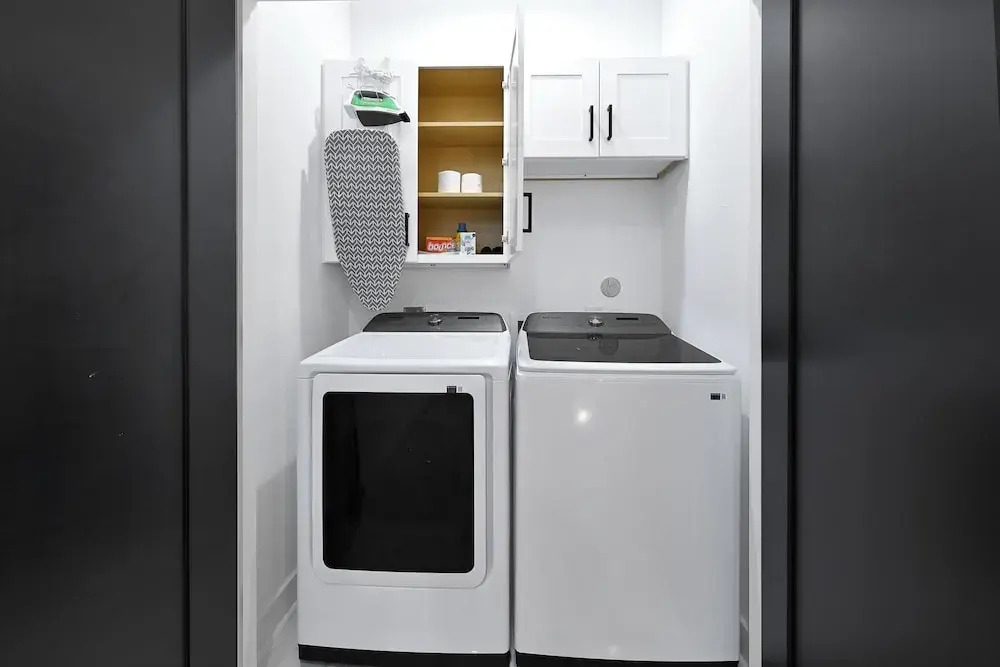 Workspace! Quiet Houston Retreat for Long Stays