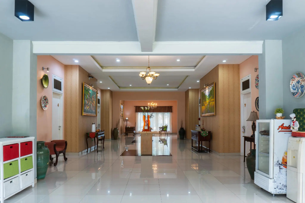 OYO 787 Hotel Kuwera Inn