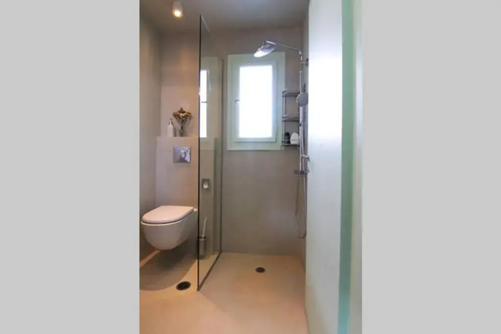 Charming Rooftop Nest with awesome Acropolis view Downtown Athens