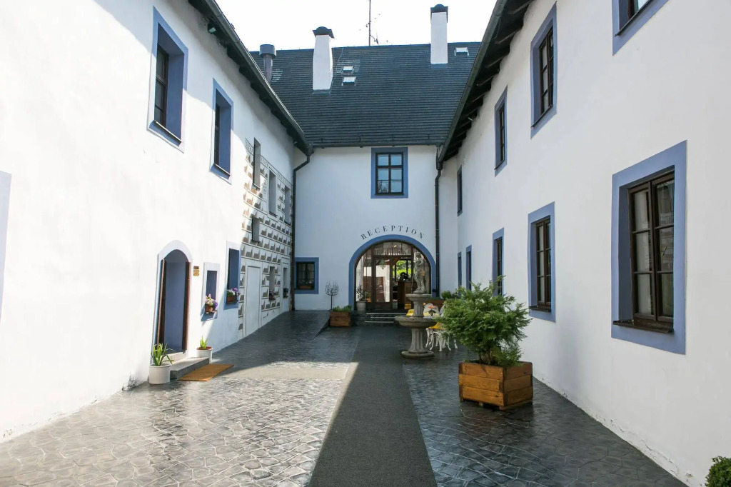 LH Hotel Gold