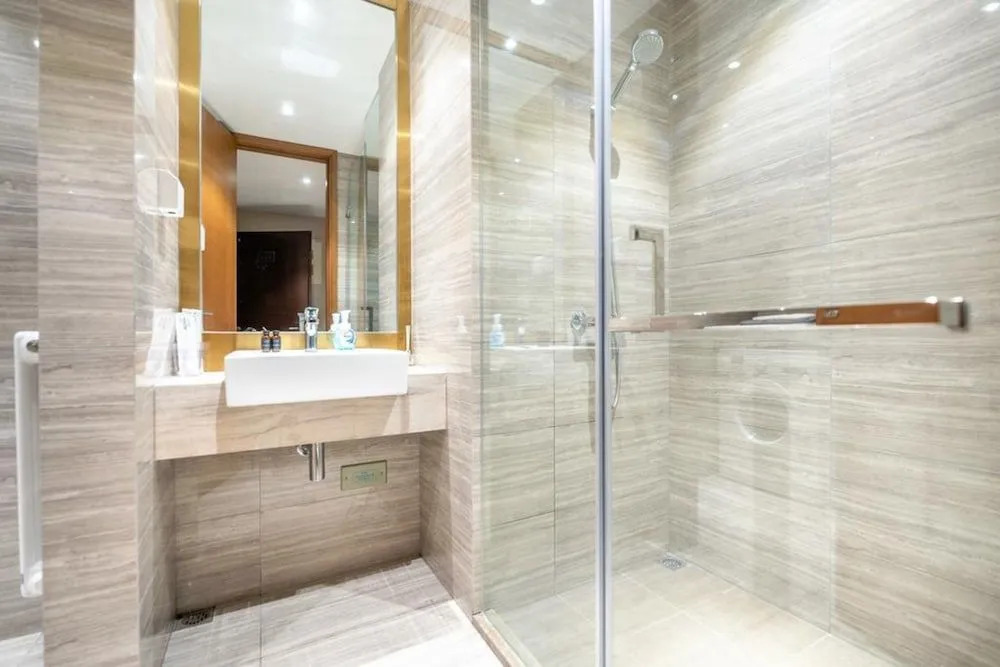 Tianjin G Hotel