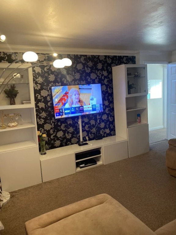 Lovely 2 Bed Apartment in East London