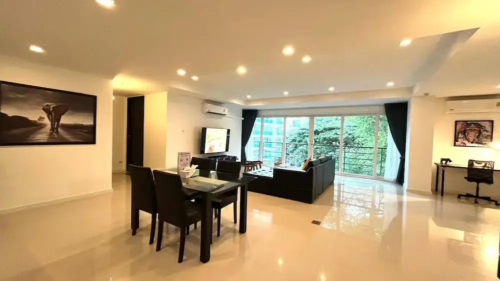 6-58 - 2 Bdr Spacious Penthouse With Shared Pool