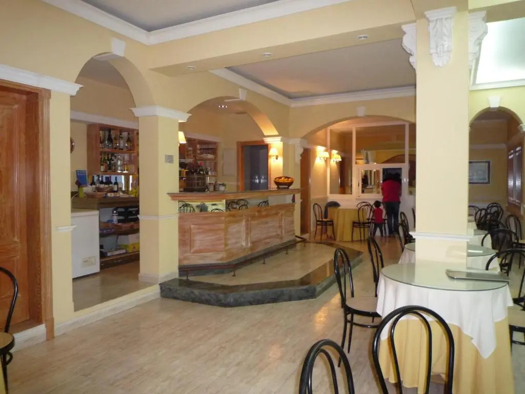 Hotel Rompeolas
