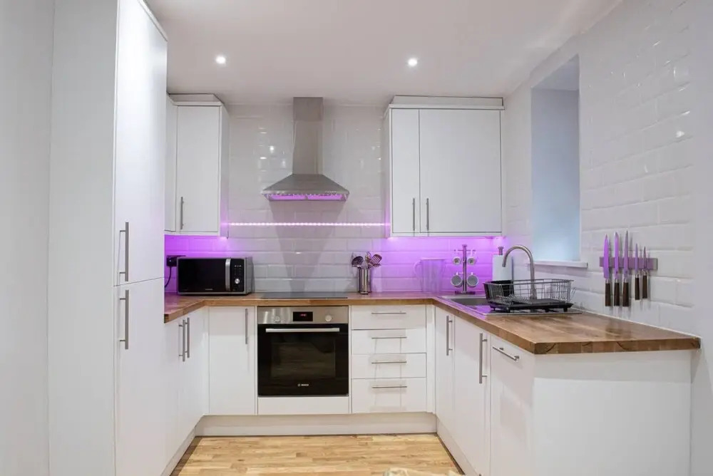 Modern 2 Bedroom Flat in Prime Waterloo Location