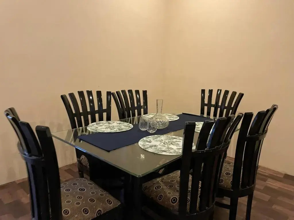Visitors Lounge by MMG - 2&3BHK Furnished - Rd 12 Banjara Hills