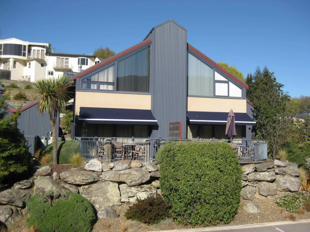 The Moorings Motel and Apartments