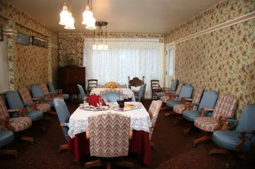 Martine Inn