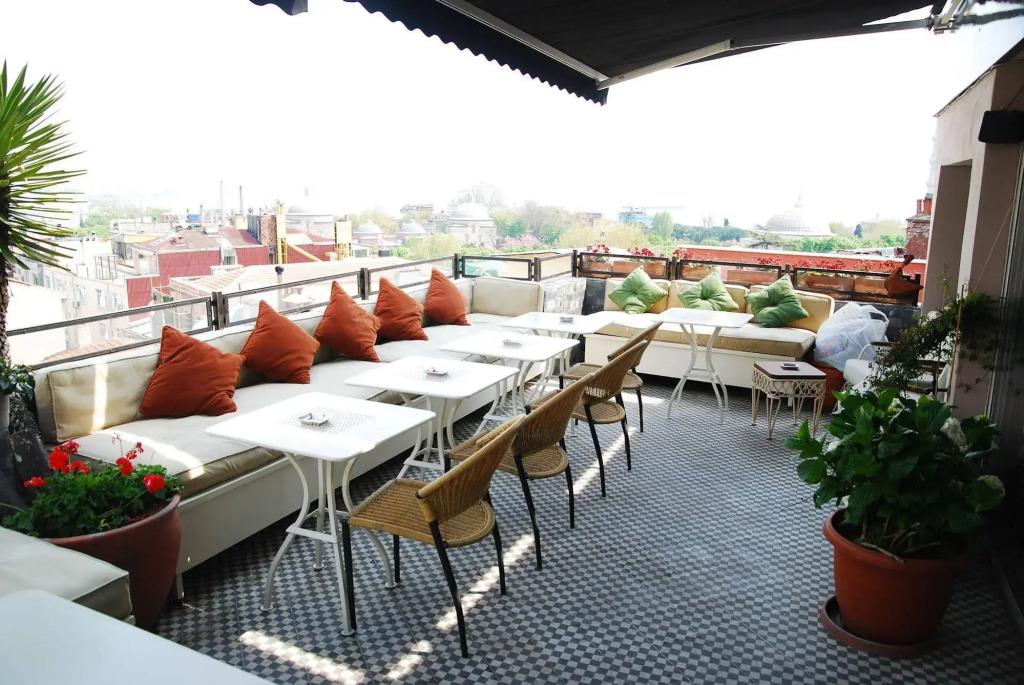Nomade Old City Hotel