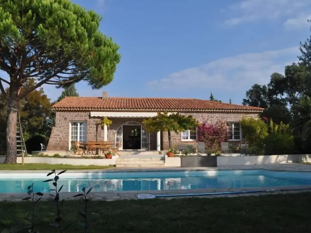 Villa Mentine Modern Retreat