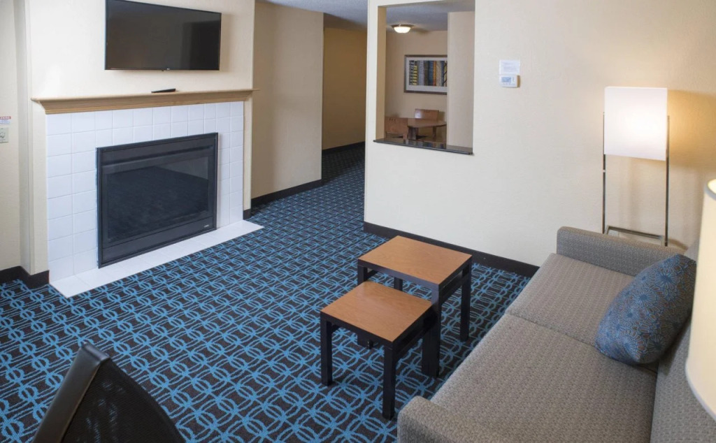 White River Inn & Suites