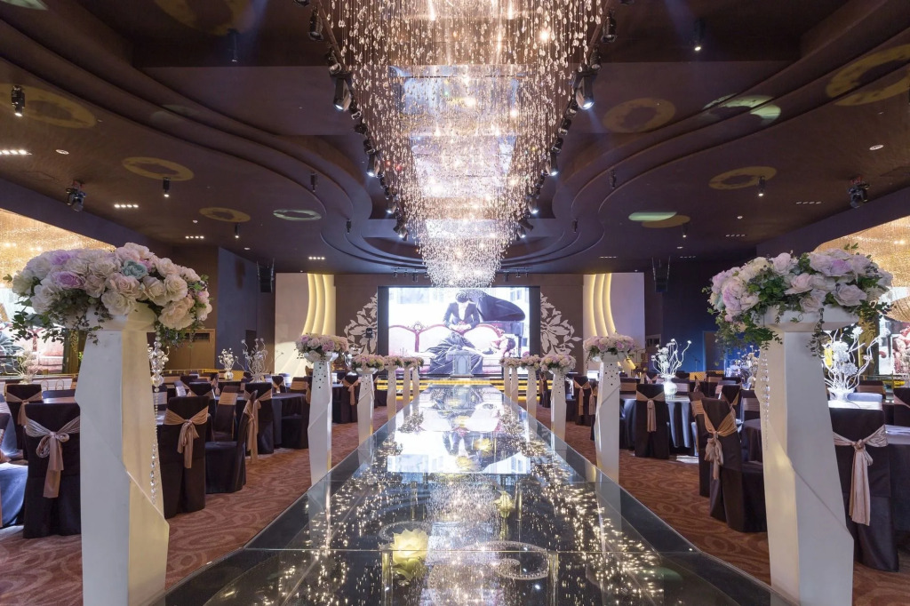 Charis Hotel