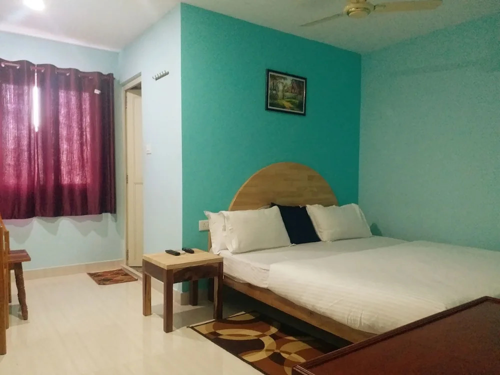 OYO 13305 Shriradha Nivas Home Stay