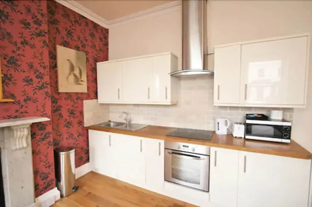 Central Studios Gloucester Place by Roomsbooked