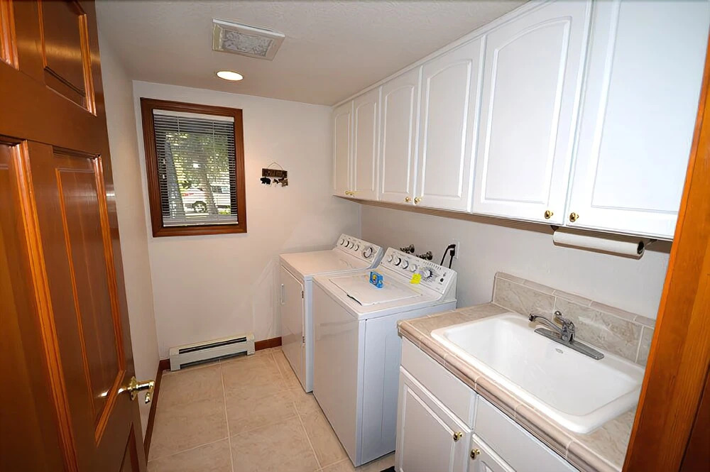 2203 White Sands Drive 4 Bedroom Home