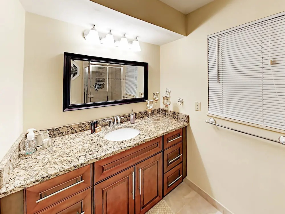 Tequila Canal - 3 Br Home