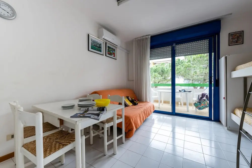 Cozy Studio With Lateral sea View in Bibione