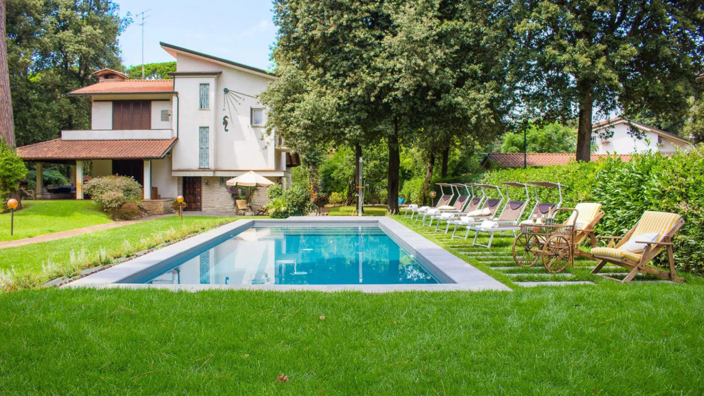 VILLA LA MERIDIANA 8&1, Emma Villas