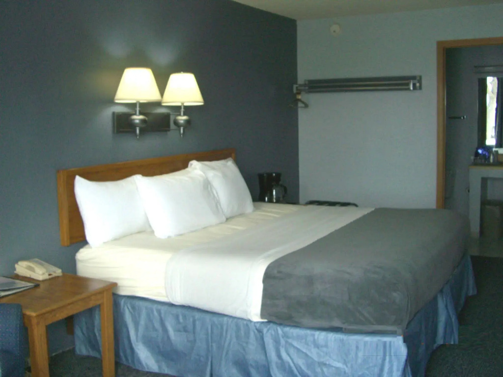 Quails Nest Inn & Suites