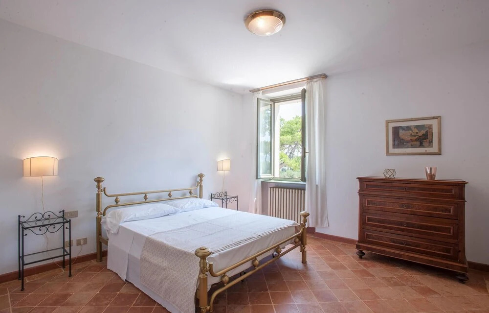 Beautiful Apartment in Pesaro With Wifi and 4 Bedrooms