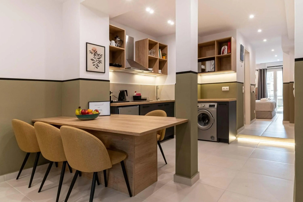 Suite 01-02-03 - Smart Cozy Suites - In the heart of Athens - 9 minutes from metro