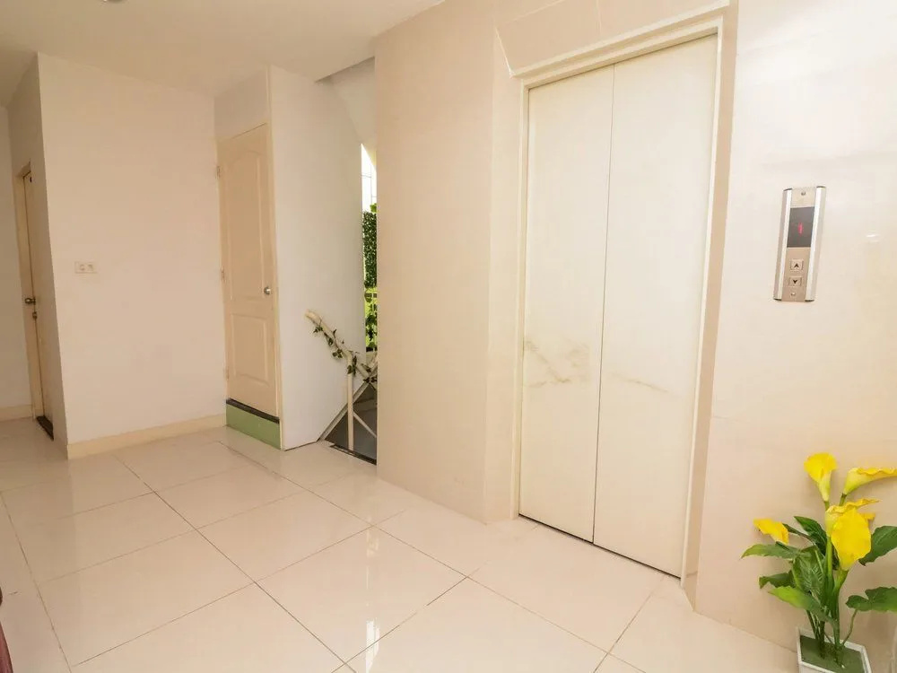 Nida Rooms Phrakanong Express