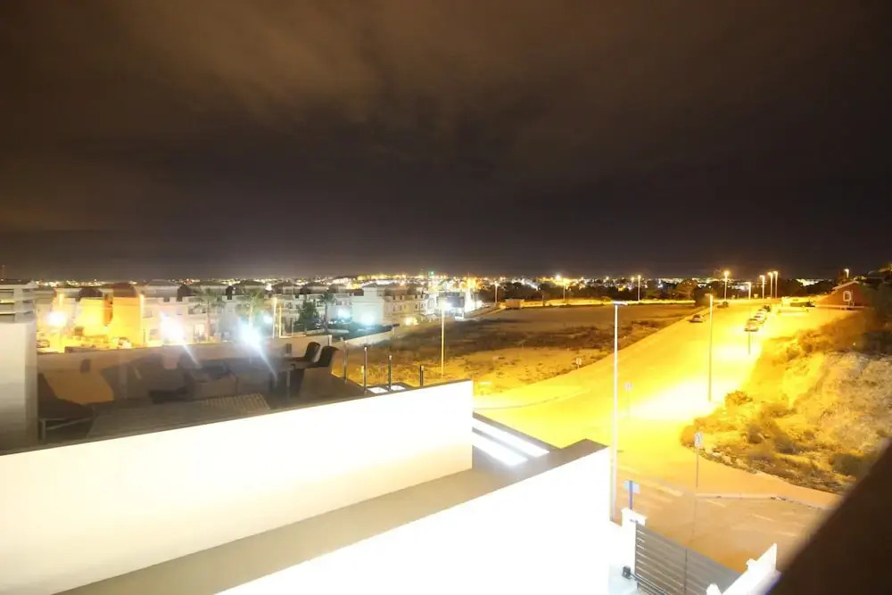 Spacious Villa in Villamartin for 6