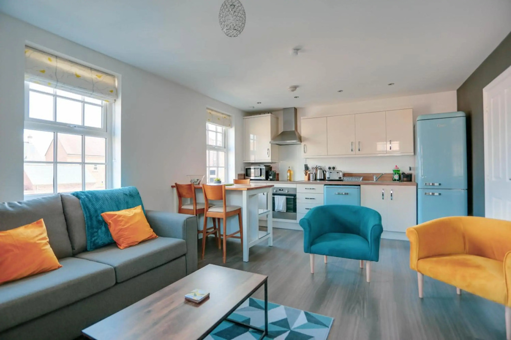 STALDON COURT - A 2 Bedroom Apartment by Prestigious Stays - Includes Wifi, Netflix & Amazon Alexa