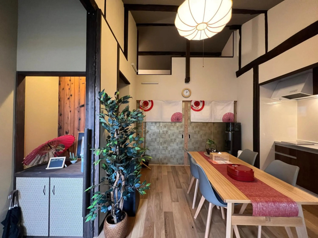 【至の宿・南】【maple season】7min Kyoto Sta./Open-Air Bath