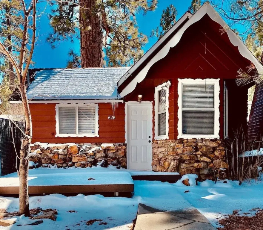 The Vintage Bear Cabin