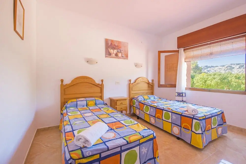 Villa - 7 Bedrooms with Pool - 104989