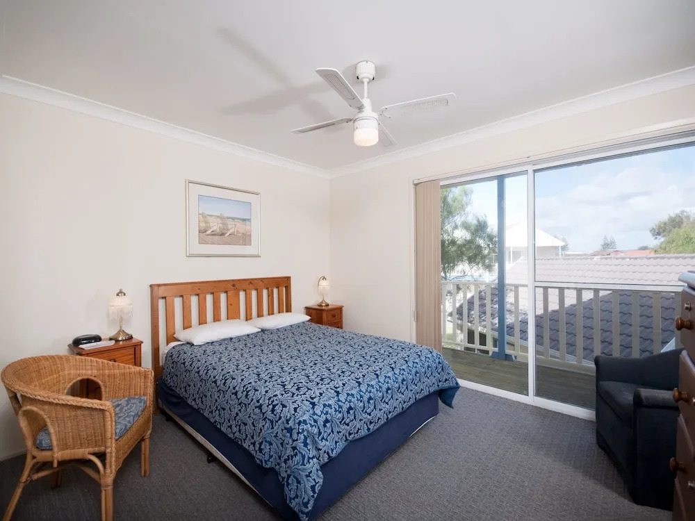 Robinson Street, Sandcastles, Townhouse 21, 23