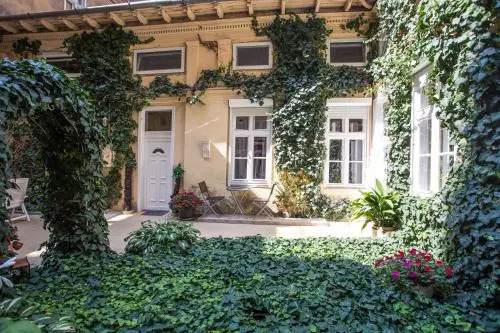 Oasis Inn Budapest