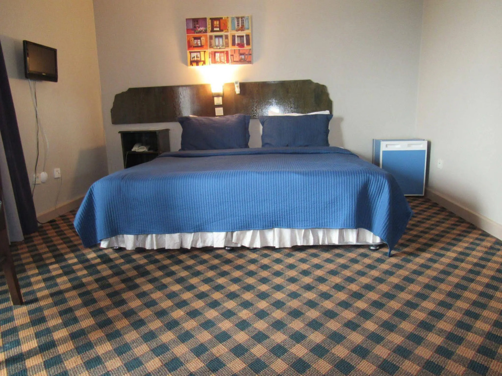 Airport Inn Hotel