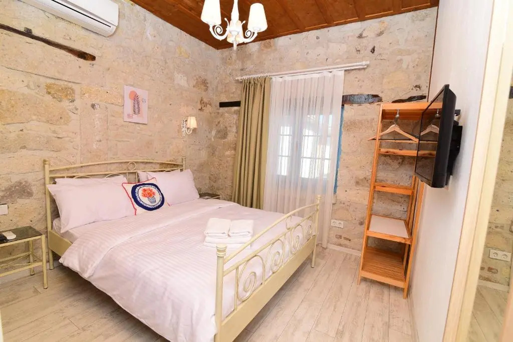 Sultys Alaçatı Köyiçi