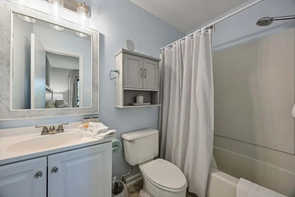 4f Amelia Landings 2 Bedroom Condo