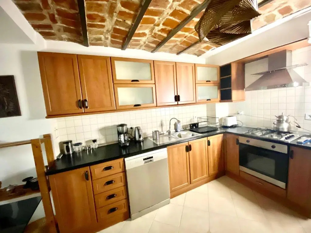 100 m to Istiklal with priv Garden - 2 Bathroom - 2 Bedroom