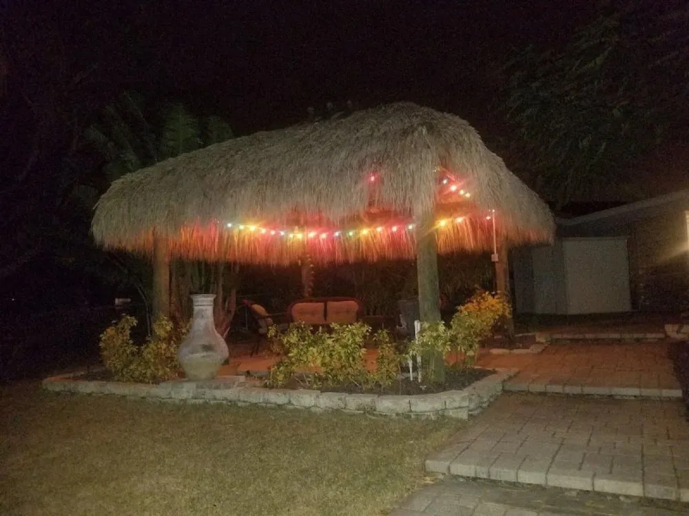 Apollo Beach W/ Pool, Room To Entertain, Pet Friendly! 6 Bedroom Home