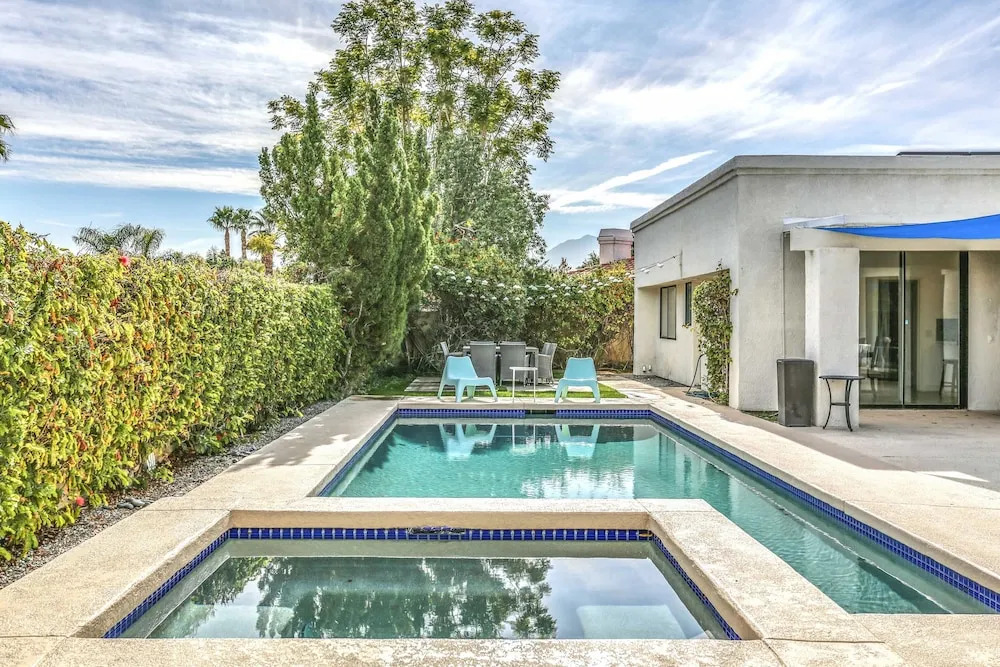 New Listing! Spacious 4br Haven W/ Private Pool 4 Bedroom Home